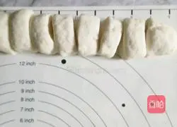 Illustration of how to make milk-flavored steamed buns 7