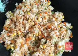 Multi-element fried rice (children's version) recipe illustration 8