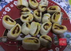 Illustration of how to make pumpkin pattern steamed buns 18