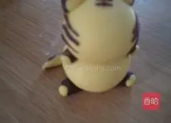 Illustration of how to make tiger steamed buns 10