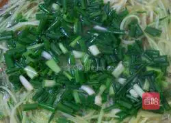 Illustration of how to make noodles 4