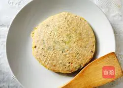 Illustration of how to make green onion oatmeal egg pancake 1