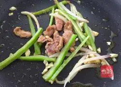 Illustration of how to make Baibei fried noodles 3