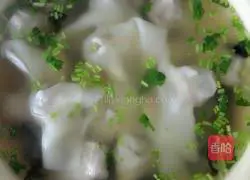 Illustration of how to make small wontons in clear soup 7