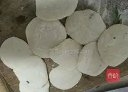 Illustration of how to make leek and egg dumplings 8