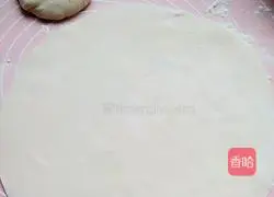 Illustration of how to make chive egg pancake 3
