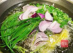 Illustration of how to make spicy and sour cold noodles 2