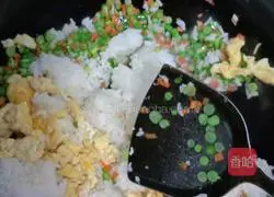 Illustration of home-style egg fried rice 7