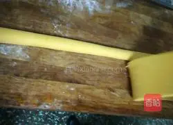 Illustration of how to make pumpkin steamed buns 4