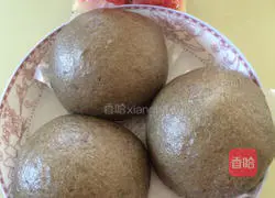 Illustration of how to make black sesame and brown sugar steamed buns 12