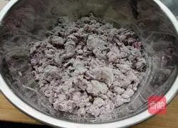 Illustration of two-color steamed buns 2