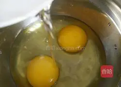 Illustration of how to make cabbage and egg fried rice 6