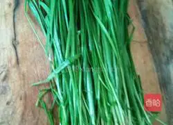 Illustration of how to make pork and leek dumplings 5