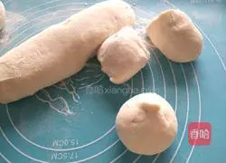 Illustration of how to make piggy steamed buns 5