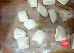 Small beans and minced pork Illustration of how to make steamed buns 9