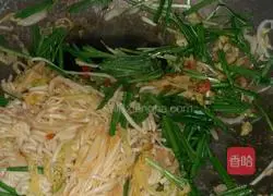 Illustration of how to stir-fry noodles 6