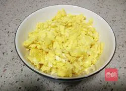 Illustration of how to make colorful fried rice 6