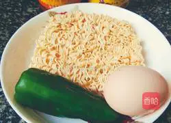 Illustration of how to make fried instant noodles with eggs 1