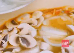 Home version of Tom Yum Beef Noodle Recipe Illustration 8