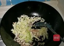 Illustration of how to make fried noodles with eggs 7