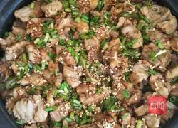 Illustration of how to make braised pork ribs with rice 23