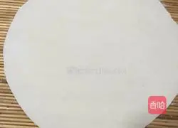 Illustration of how to make egg and green onion cake 1