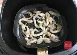 Illustration of how to make Teriyaki Squid Curry Fried Rice 4