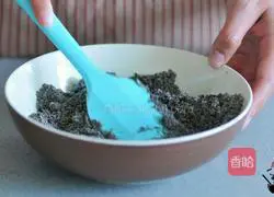 Illustration of how to make handmade black sesame glutinous rice balls 3