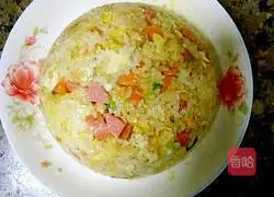 Illustration of how to make egg fried rice 12