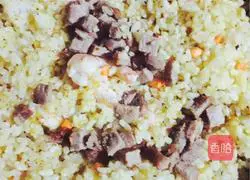 Illustration of how to make slap fried rice 7