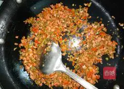 Colored Egg Fried Rice Recipe Illustration 4