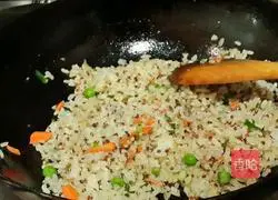 Illustration of how to make fried rice with mushroom sauce 3
