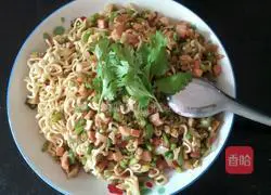 Illustration of how to make stir-fried noodles with mixed vegetables 3