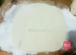 Illustration of how to make crispy meat pot pie 12