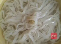 Illustration of how to make noodles in northern homestyle 15