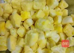 Illustration of how to make delicious fried steamed buns 4