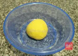 Illustration of how to make piggy pumpkin steamed buns 3