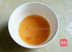 Illustration of how to make fried rice with ham sausage 2