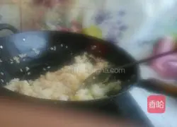 Illustration of how to make egg fried rice 3