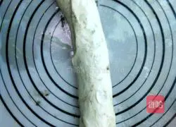 Illustration of making slag sesame cake 6