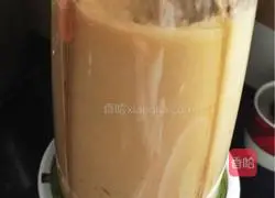 Illustration of how to make healthy banana waffles without oil and baking powder 2