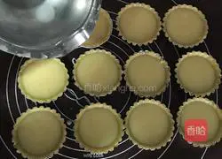 Illustration of how to make shredded coconut cake 13