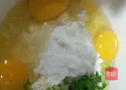 Illustration of how to make egg pancakes with lettuce 2