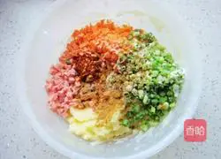 Illustration of how to make pan-fried potato pancakes 6