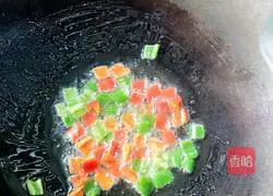 Illustration of how to make sausage fried rice 3