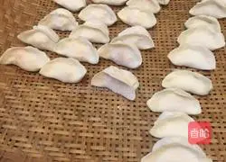 Illustration of how to make shrimp dumplings 8