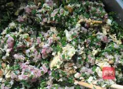 Illustration of how to make leek, egg and meat dumplings 6