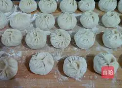 Illustration of how to make shrimp buns with fungus (vegetarian) 8