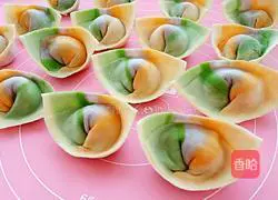 Rainbow Wonton Recipe Illustration 16