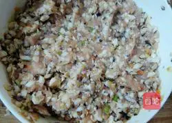 Illustration of making mushroom meat dumplings 7